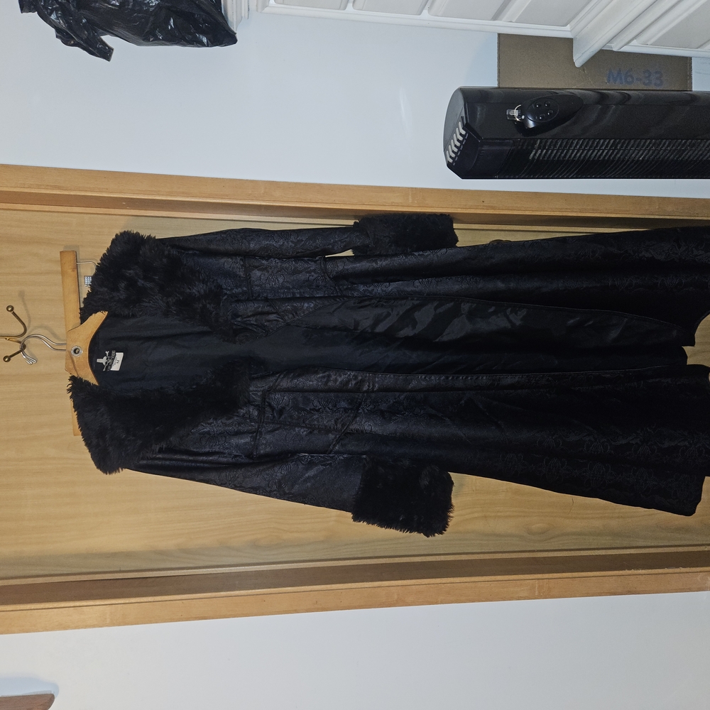 Elegant Black Faux Fur Trimmed Coat